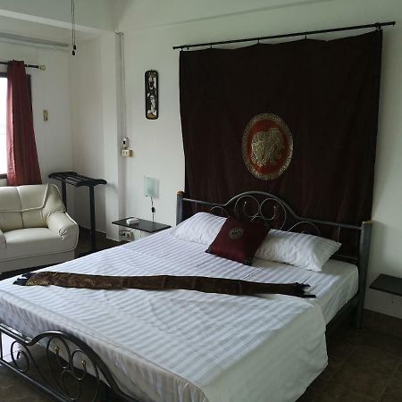 Bellmans Restaurant & Guesthouse Karon Luaran gambar