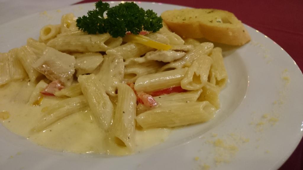 Bellmans Restaurant & Guesthouse Karon Luaran gambar