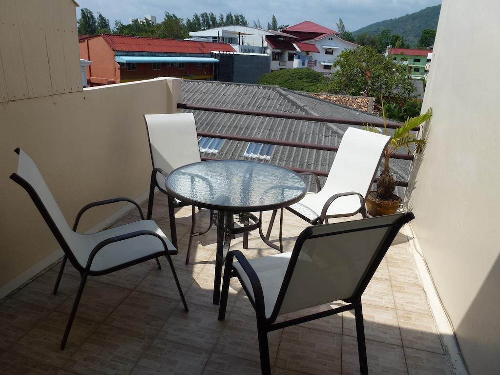 Bellmans Restaurant & Guesthouse Karon Bilik gambar
