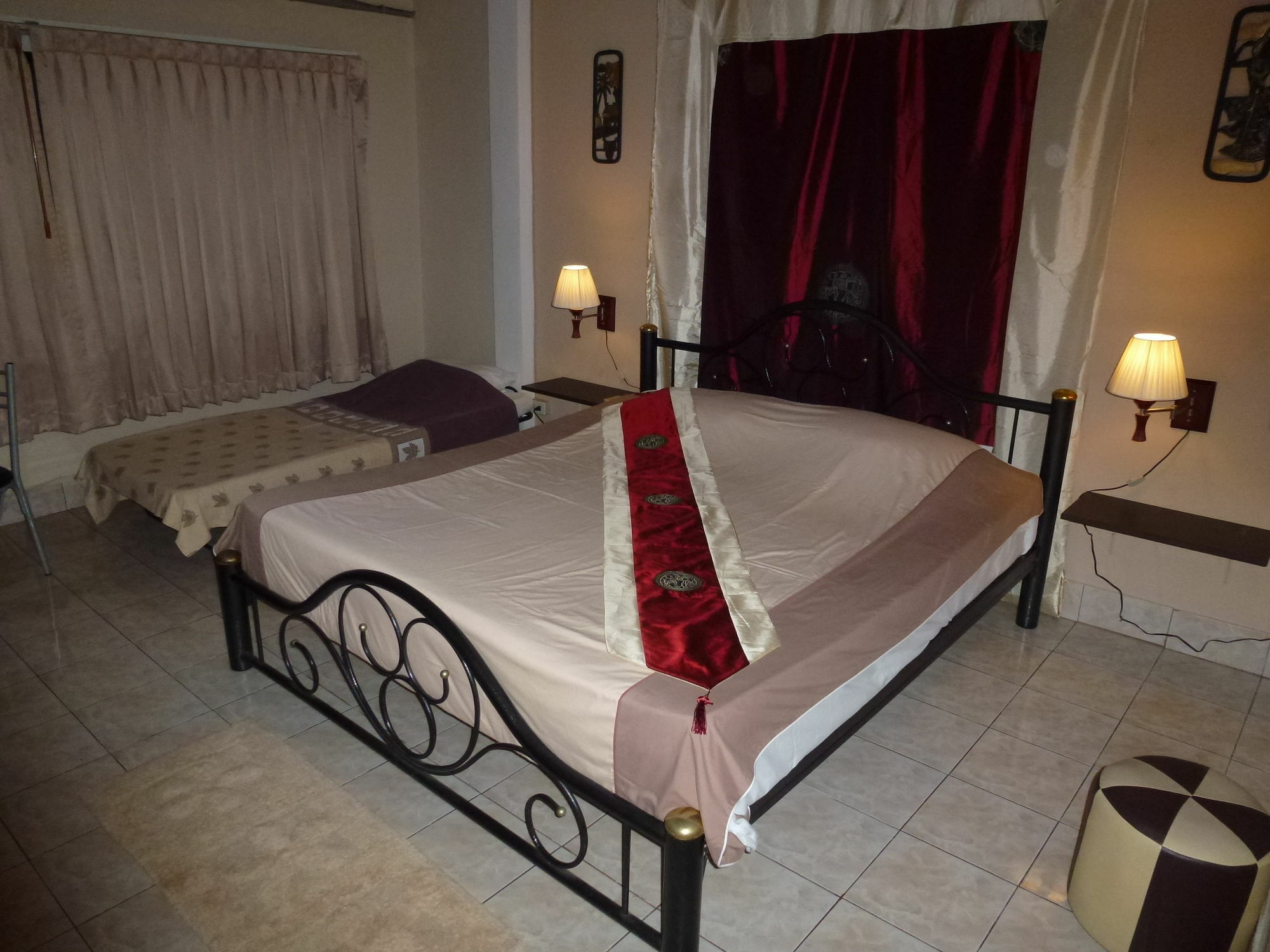 Bellmans Restaurant & Guesthouse Karon Luaran gambar