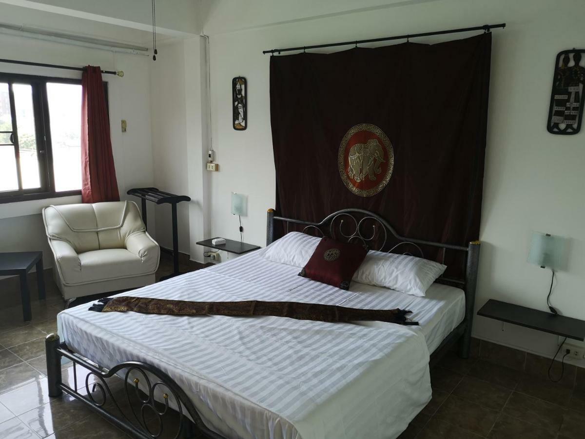 Bellmans Restaurant & Guesthouse Karon Luaran gambar