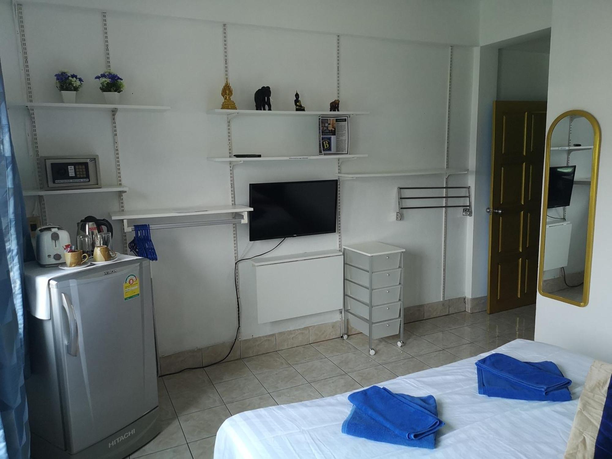 Bellmans Restaurant & Guesthouse Karon Luaran gambar