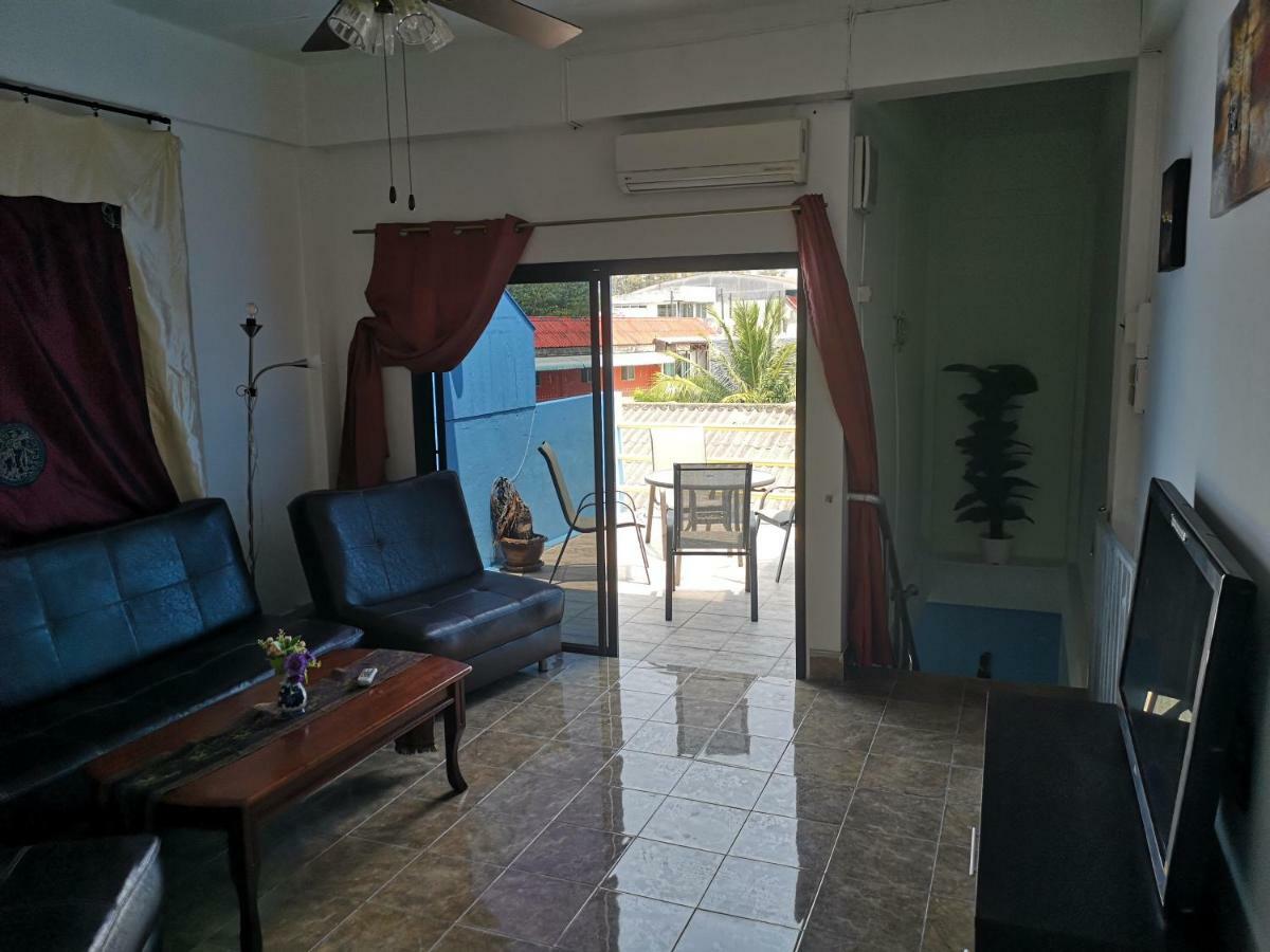 Bellmans Restaurant & Guesthouse Karon Luaran gambar