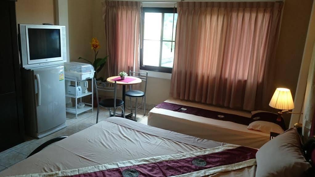 Bellmans Restaurant & Guesthouse Karon Luaran gambar