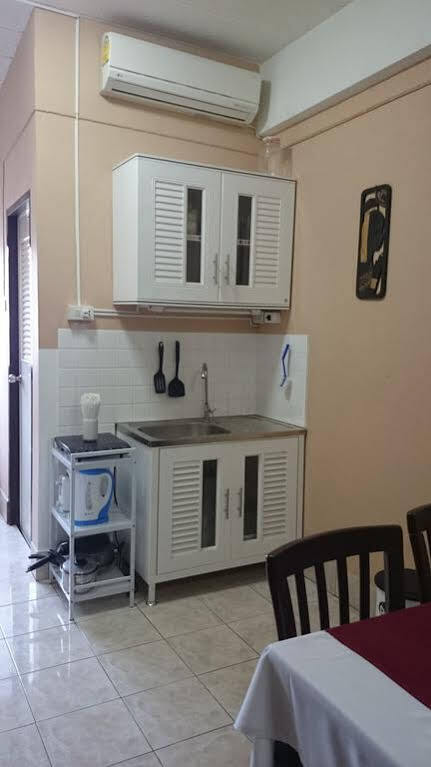 Bellmans Restaurant & Guesthouse Karon Luaran gambar